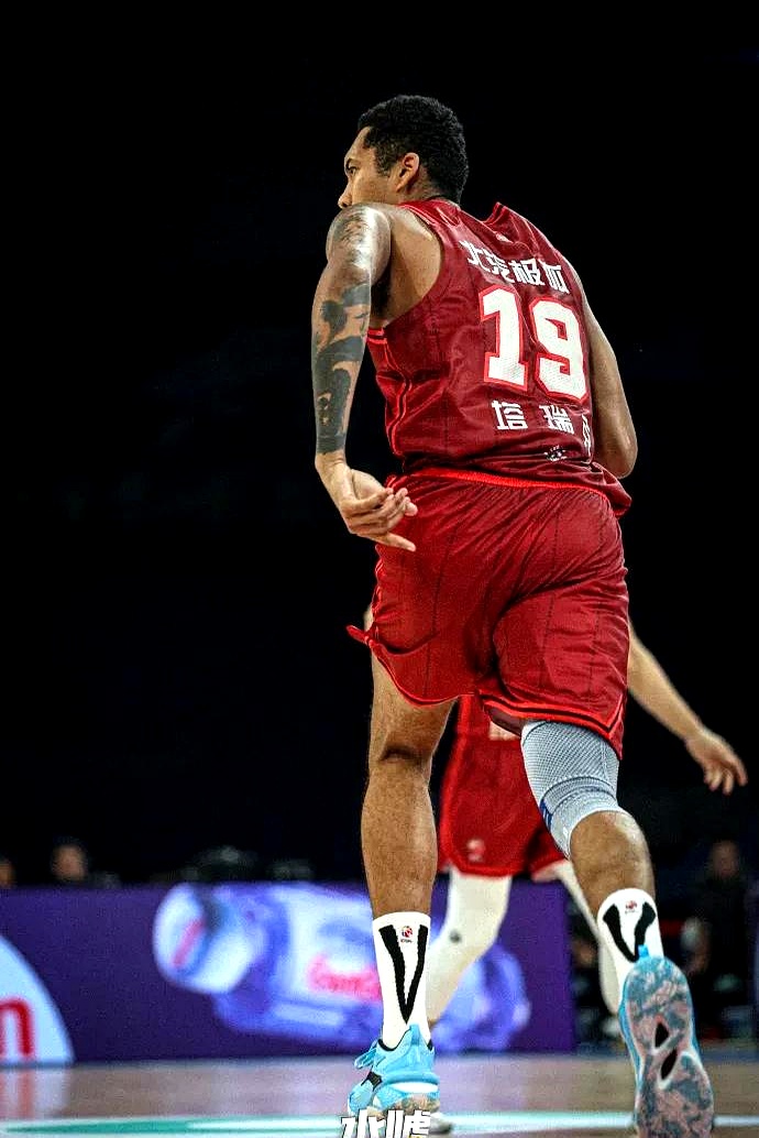 关于赛后波特兰开拓者调整名单以备社区盾，强势反弹环节打磨，球迷炸锅，资深球员宣示担当的信息QS SPORTS